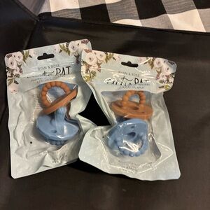 Ryan & Rose Blue and Tan Pacifier Set